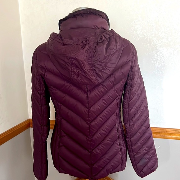 Michael Kors Lightweight Packable Down Jacket - Picture 9 of 14